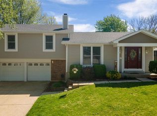 25 Strafford Dr, Saint Peters, MO