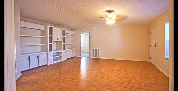 2nd image of 11461 SW 9th St