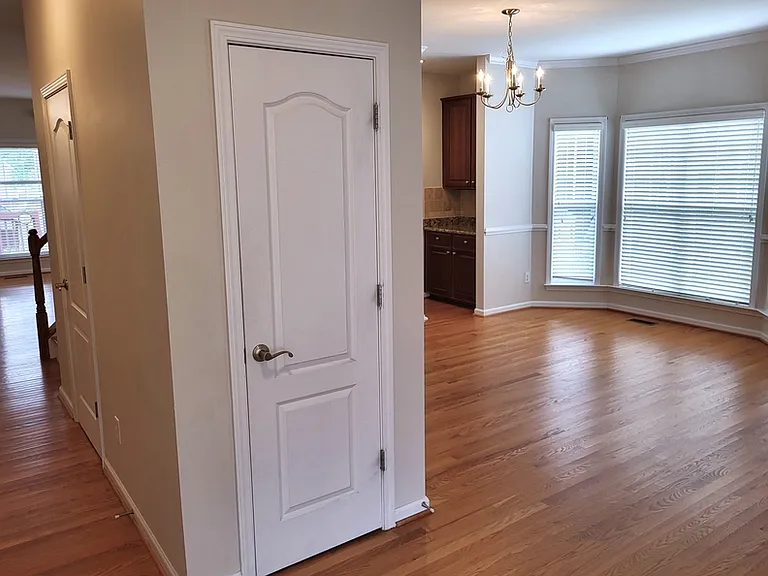 105 Clubhouse Dr — Photo 10