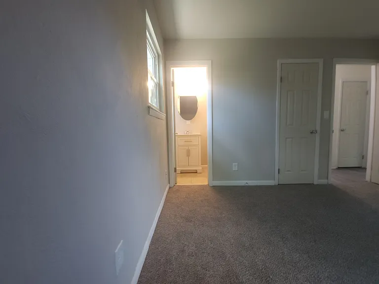 846 Drawbridge Dr — Photo 14