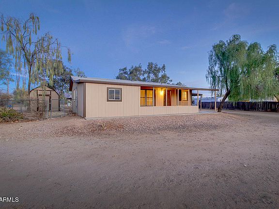 5th image of 2093 N Grand Dr