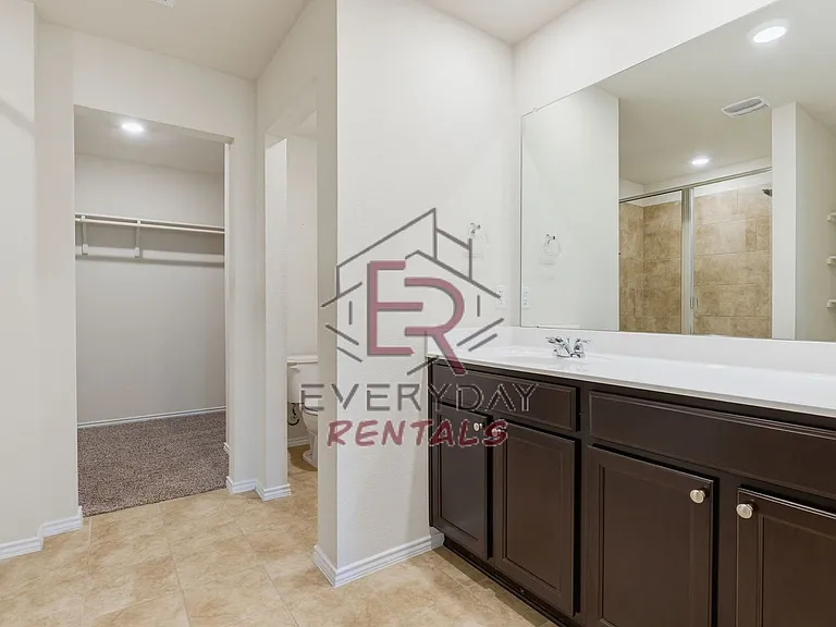 9506 Malkier Dr — Photo 8