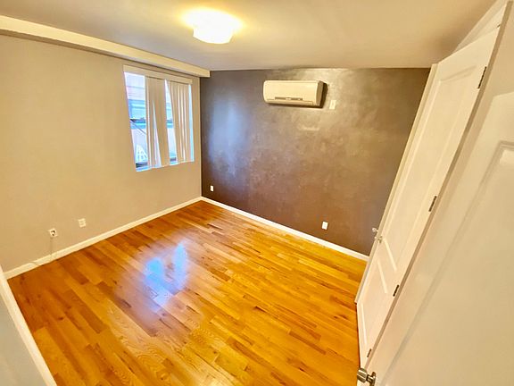 4th image of 3051 Brighton 3rd St #T