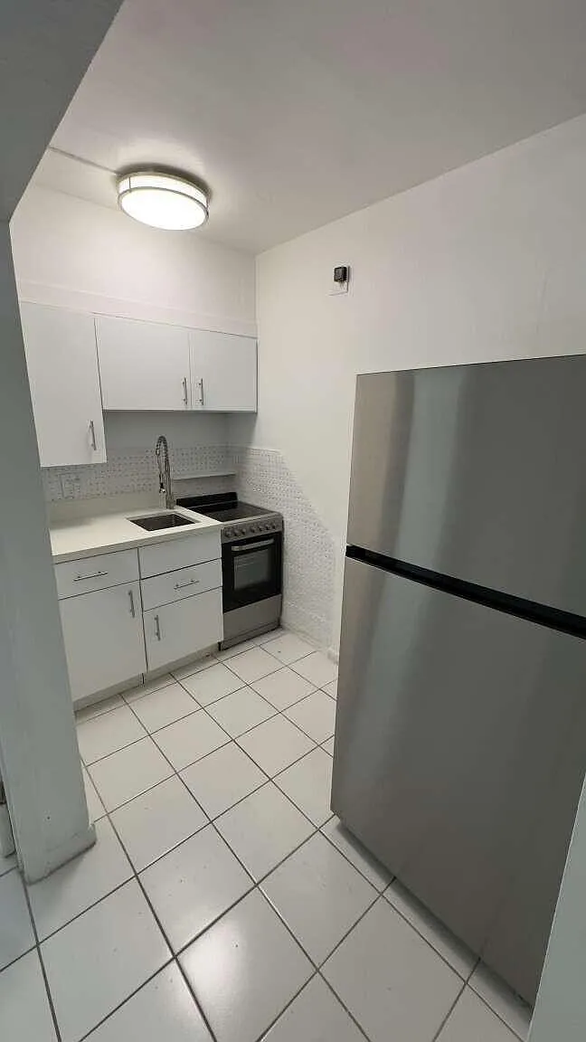 1 bed, 1.0 bath, 600 sqft, $1,950 — Photo 4