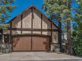530 Pioneer Rd, Lake Arrowhead, CA 92352