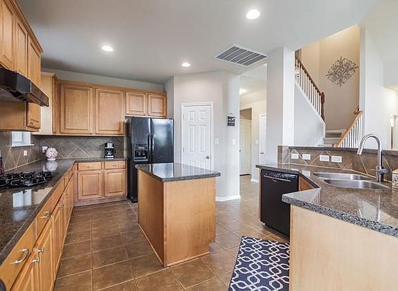 5th image of 10008 Valderrama Dr