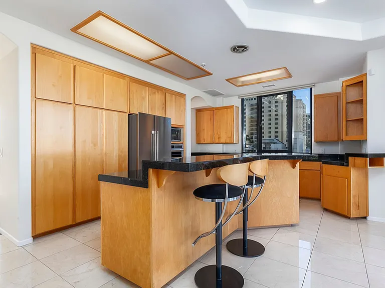 611 G St #321 — Photo 39