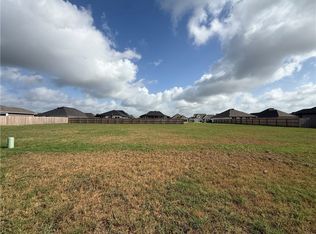 7808 Leadtree Dr, Navasota, TX 77868