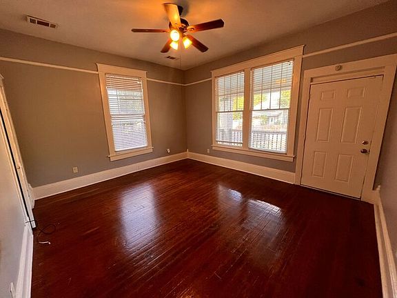 2nd image of 1601 Hanger St Unit B