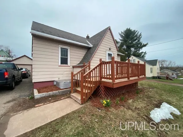 603 Washington St, Ishpeming, MI 49849
