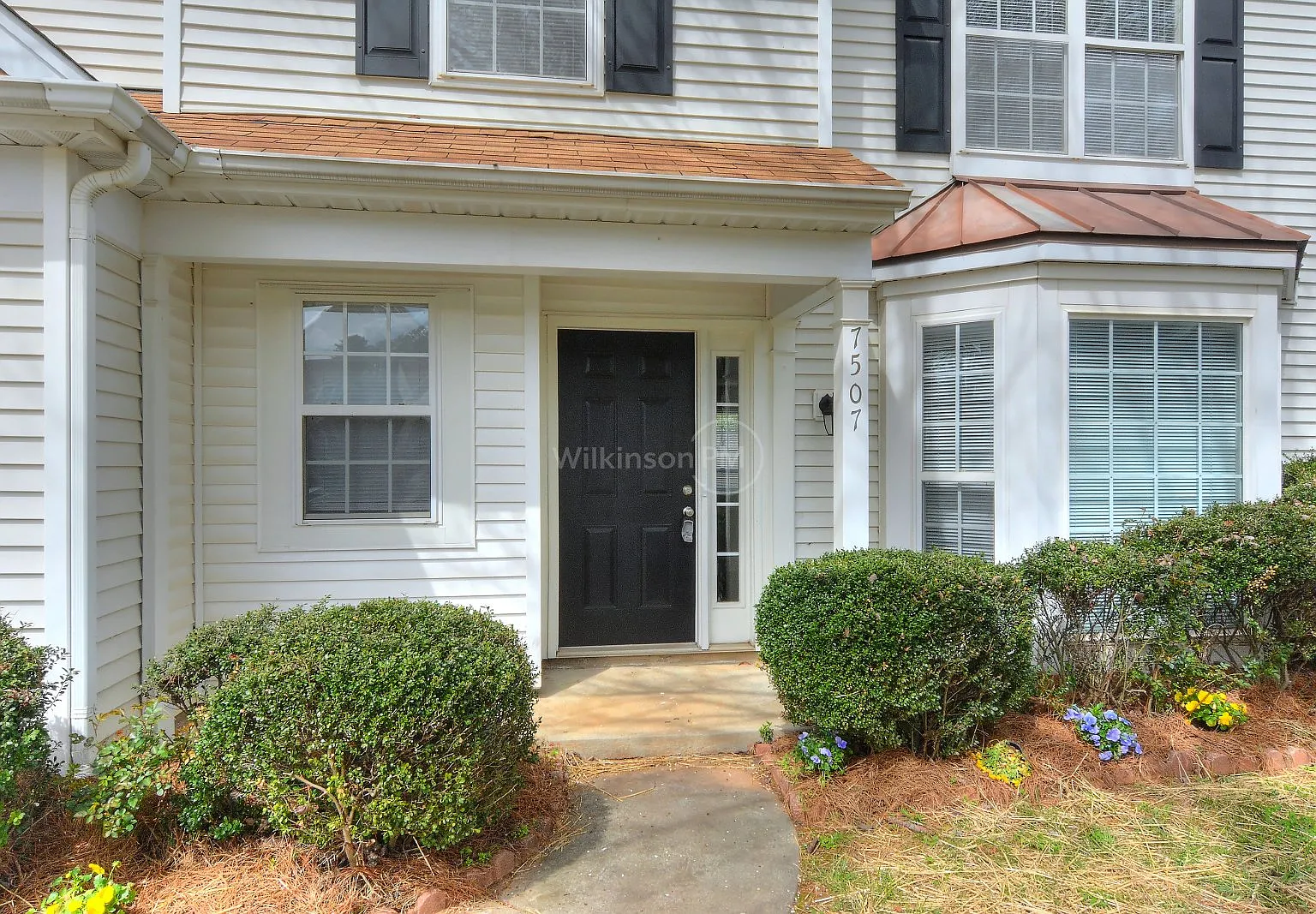 3 bed, 2.5 bath, 1756 sqft, $2,000 — Photo 3