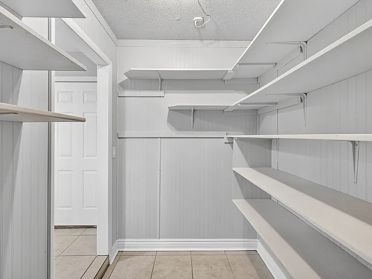12435 Clear Lake Dr — Photo 13