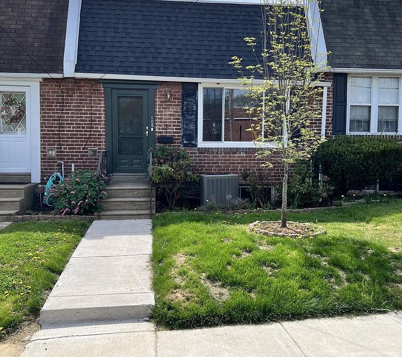 1st image of 105 Fronefield Ave