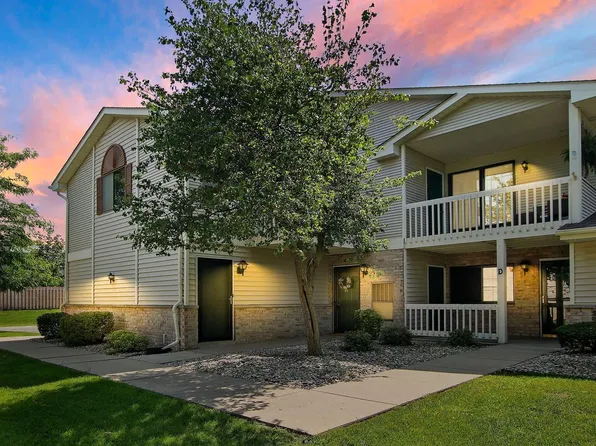 7211 98th AVENUE #K, Kenosha, WI 53142
