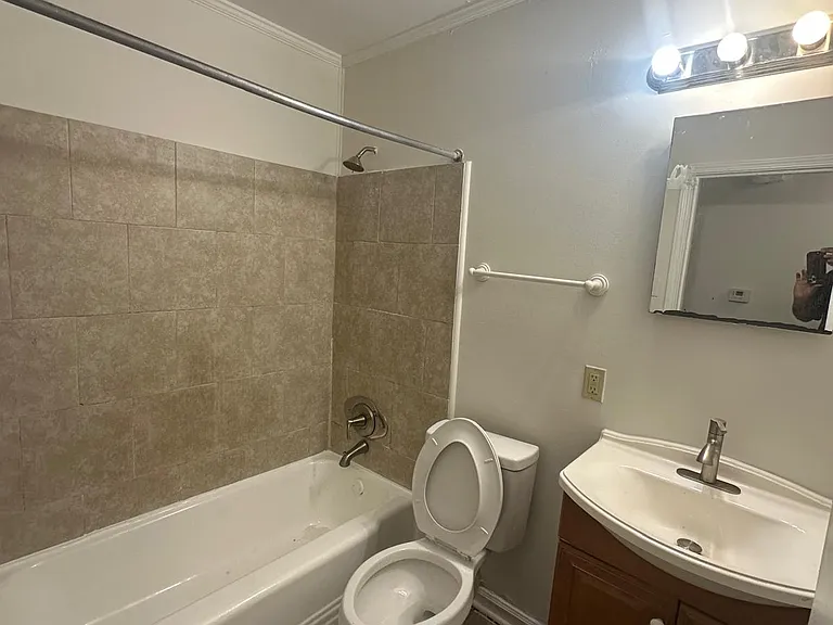 9819 West Ave — Photo 4