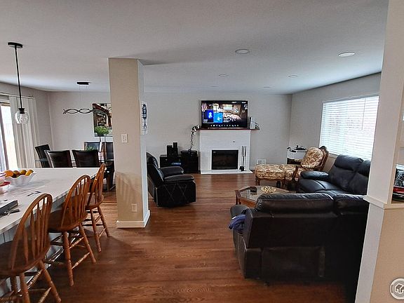 2nd image of 10121 Melody Dr