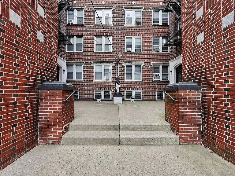 3718 Park Ave #D2 — Photo 16