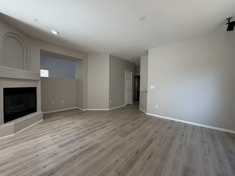 148 Macoby Run St — Photo 8