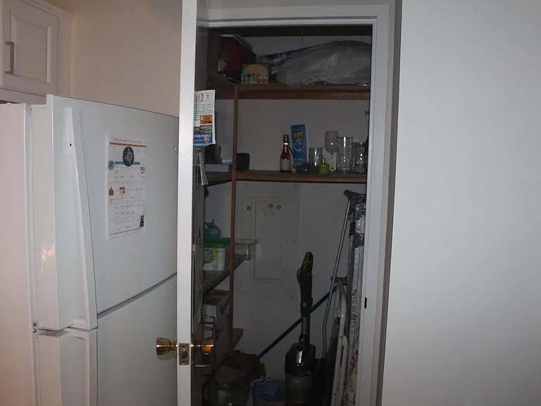666 W Germantown Pike #1219 — Photo 33