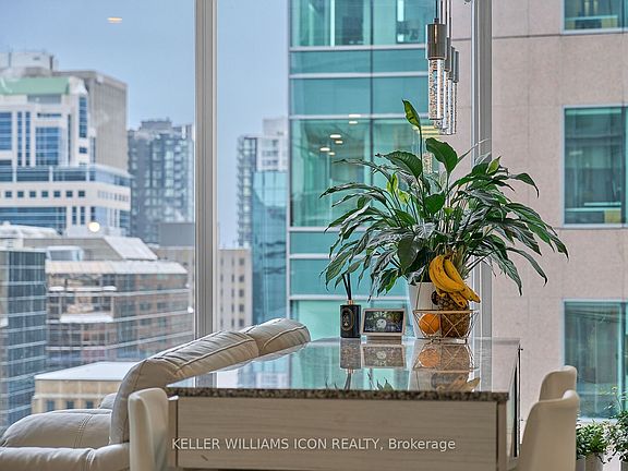 4th image of 101 Queen St #1209