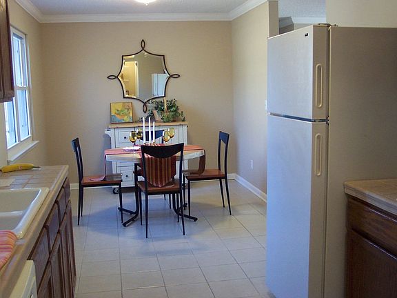 3rd image of 2317 Lakesite Dr