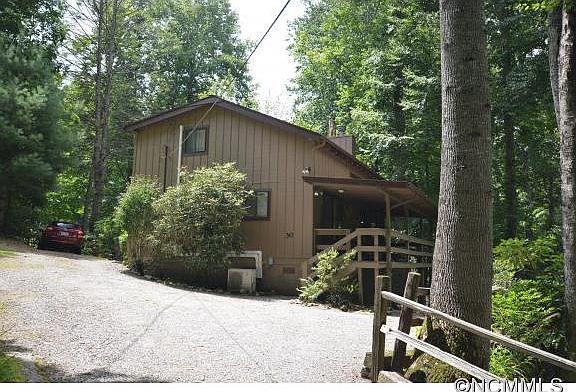 2nd image of 30 Diane Ln