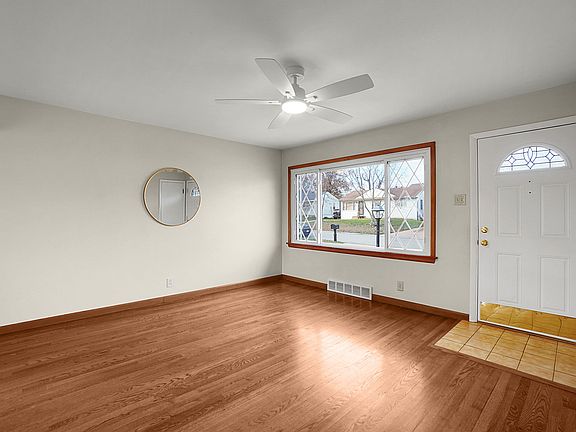 2nd image of 10228 Dandridge Dr