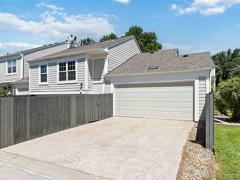 19713 Applewood Ct — Photo 2