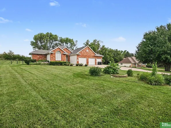 7707 Fairway Dr, Omaha, NE 68152