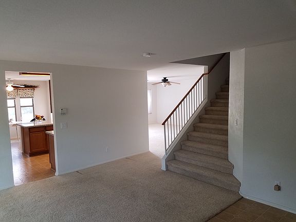 Liv Rm view to Fam/Kitch