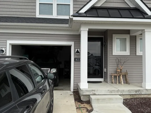 1633 Thyme Dr Unit 2, Byron Center, MI 49315