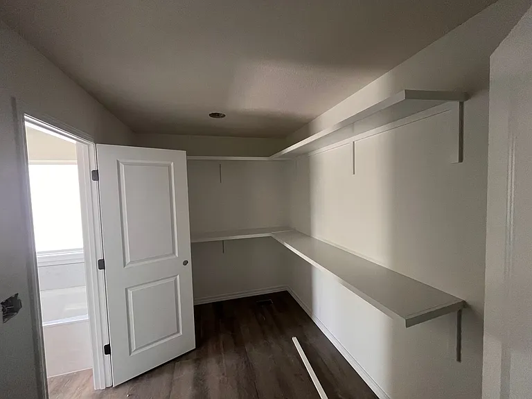 926 S Pindall Ln — Photo 12