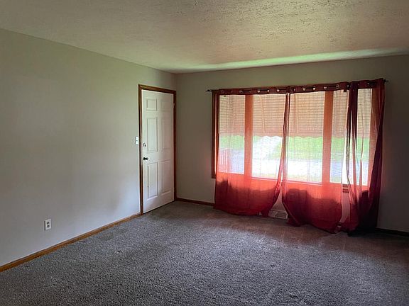 4th image of 4956-4958 E 86th St