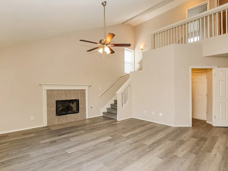 1504 Lorson Loop — Photo 7
