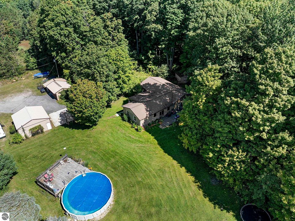 1st image of 5275 Pierce Rd