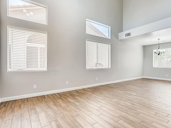 5th image of 1124 Coral Rainbow Ave
