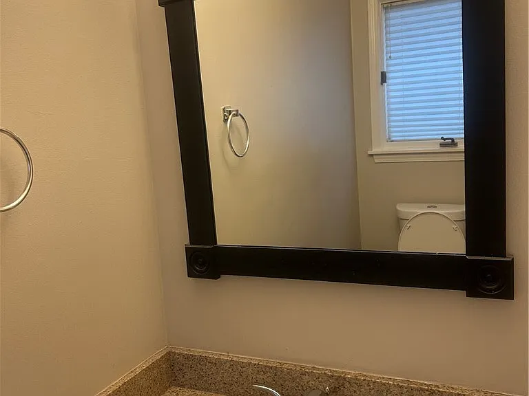 395 Alexander St #12 — Photo 7