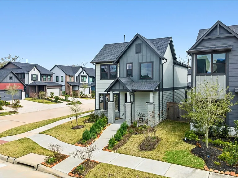 1530 Noble Park Dr — Photo 32