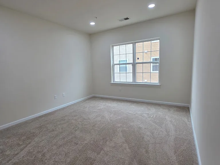 Main bedroom1