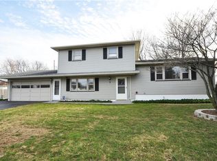 3 Kennedy Cir, Rochester, NY 14609