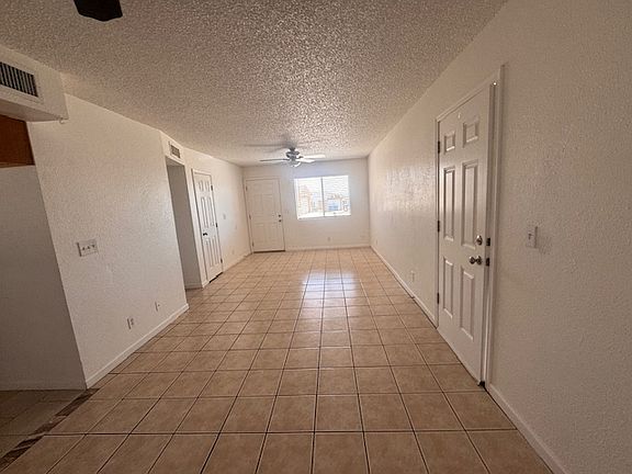 3rd image of 1110 Shorewood Cir Unit B