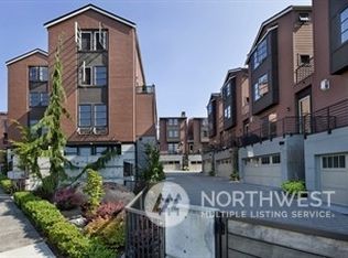 2201 32nd Ave W, Seattle, WA 98199