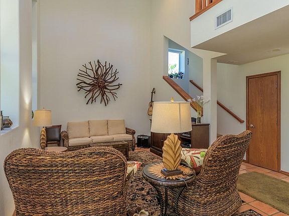 4th image of 209 W Carolyn Dr