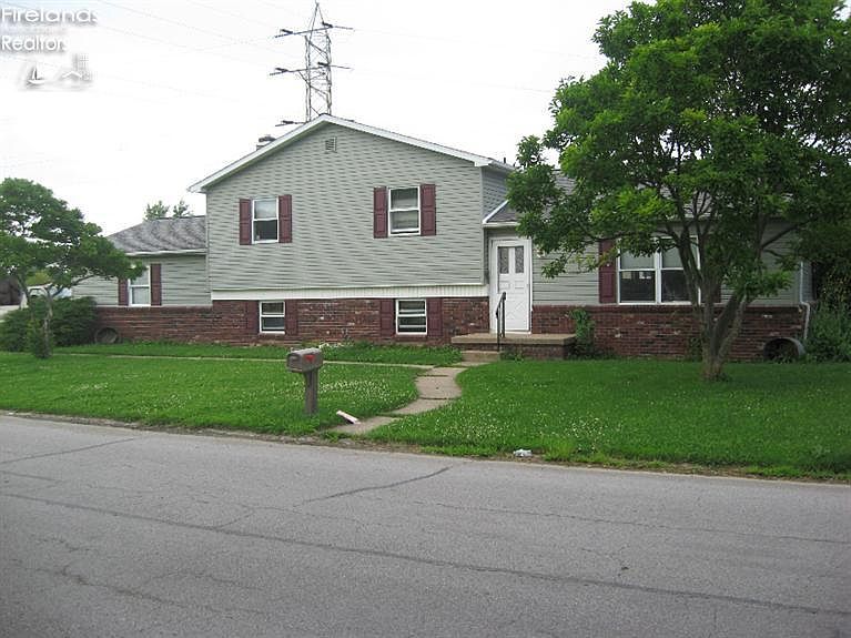 1st image of 319 Birchwood Dr