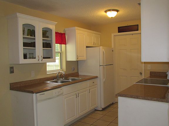 2nd image of 181 Ruskin St