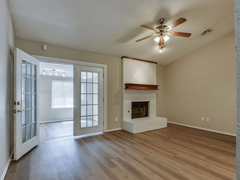 12316 SW 14th St — Photo 5