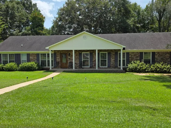 2140 Pineview Cir NW, Fayette, AL 35555