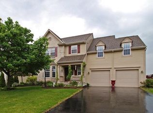144 Fox Glen Dr E, Pickerington, OH 43147