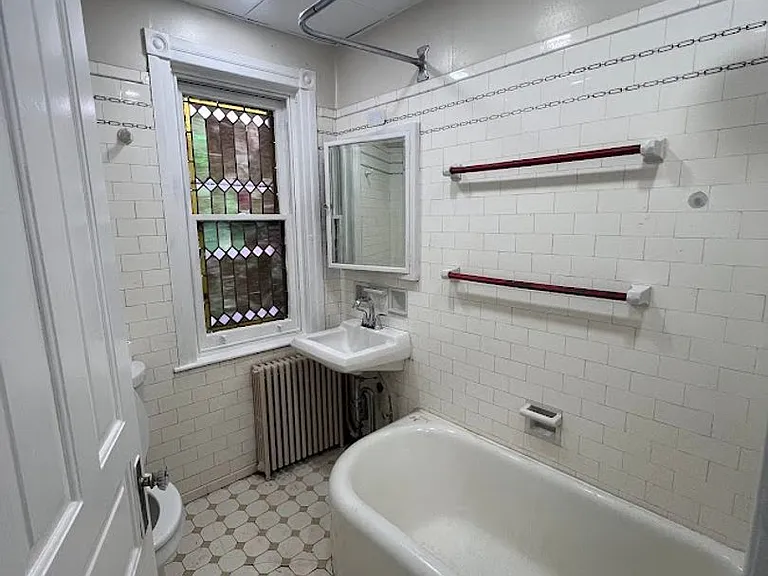 151 W Windsor St — Photo 14
