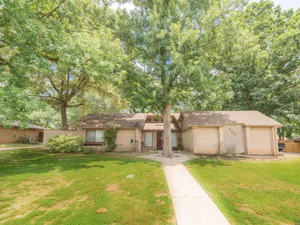 206 Goodnight Trl, Longview, TX 75604